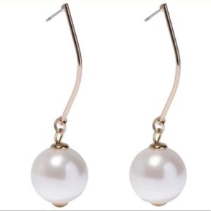 NWOT Lele Sadoughi Curved Pearl Drop Earrings